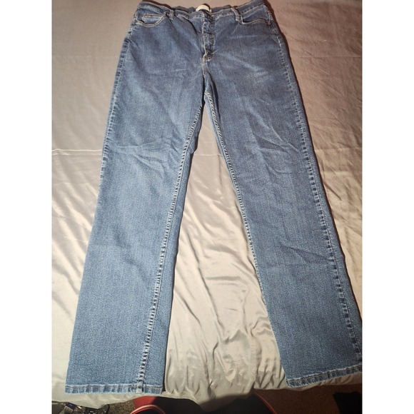 As real as Wrangler  jeans Women's size 14x34 bootcut - Picture 1 of 9